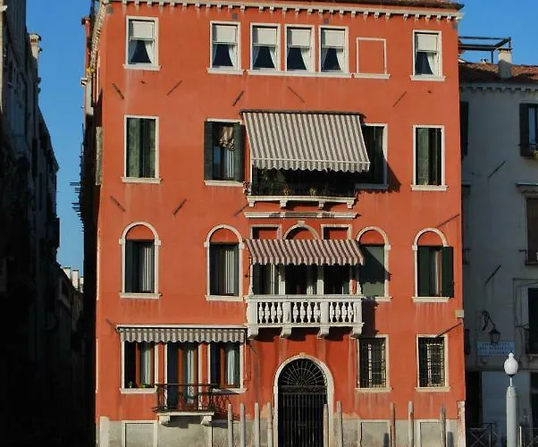 Casa Zucchi | Grand Canal Veneza
